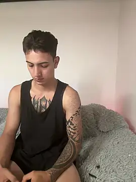 Snapshot of aliensexy chatting on March 15, 2025, 11:39 pm aliensexy online show from March 15, 2025, 11:39 pm