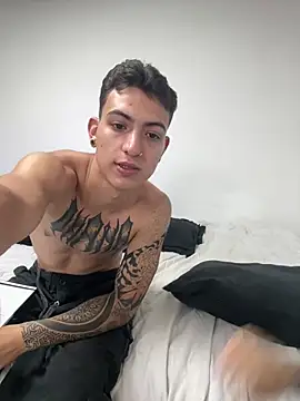 Snapshot of aliensexy chatting on March 7, 2025, 6:57 am aliensexy online show from March 7, 2025, 6:57 am