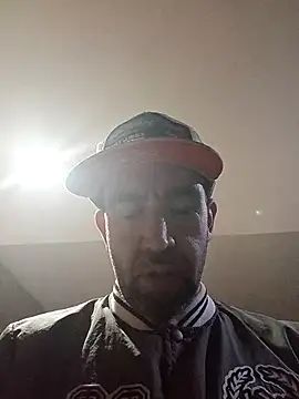 jmliimonsito online show from November 4, 2025, 3:43 am