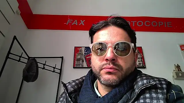 Snapshot of sexoffice83 chatting on April 3, 2026, 1:17 pm sexoffice83 online show from April 3, 2026, 1:17 pm
