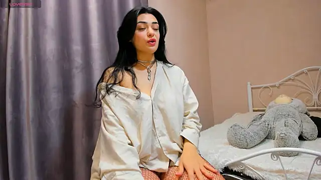  cleopattra  online show from December 6, 2024, 5:06 pm