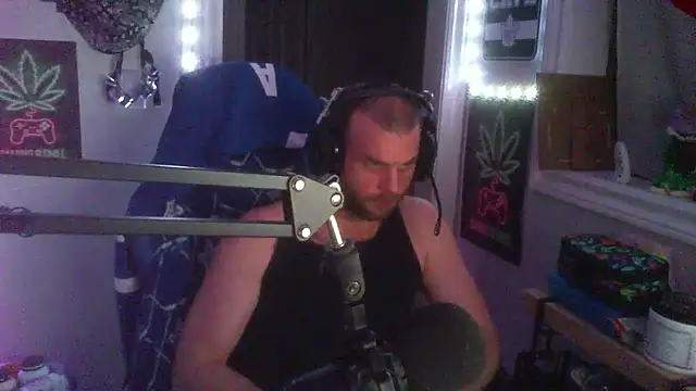 GeneralXMillyX online show from November 3, 2025, 5:34 am