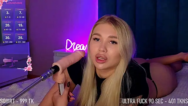 DreamPussyy online show from September 23, 2025, 5:03 am