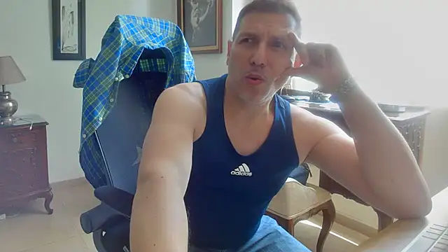 Snapshot of slzypvtpig chatting on May 8, 2026, 4:44 pm slzypvtpig online show from May 8, 2026, 4:44 pm