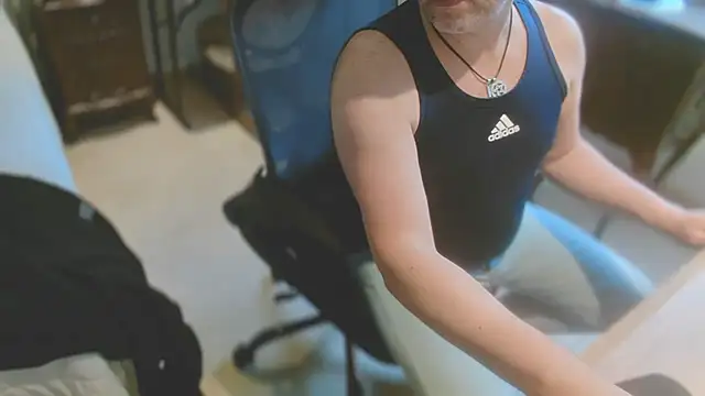 slzypvtpig online show from January 18, 2026, 10:24 pm