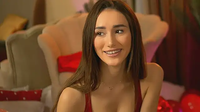 EmilyRaymont online show from March 12, 2025, 10:39 pm