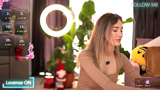 EmilyRaymont online show from December 18, 2025, 11:25 am