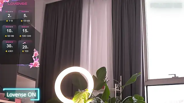 EmilyRaymont online show from October 4, 2025, 6:15 am