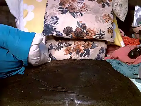 juicy candy1999 online show from March 15, 2026, 1:12 am