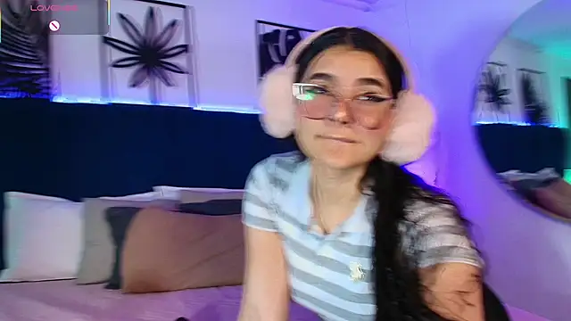 Tifanny grey online show from November 7, 2025, 7:40 pm