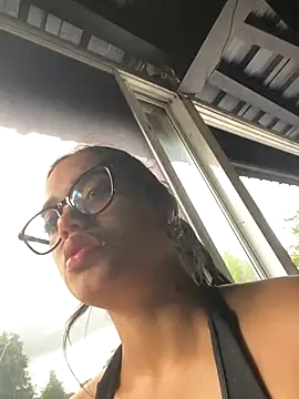 ElaEndez  online show from October 3, 2025, 8:32 pm