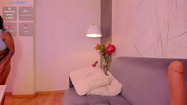 ElaEndez  online show from March 19, 2025, 2:24 pm