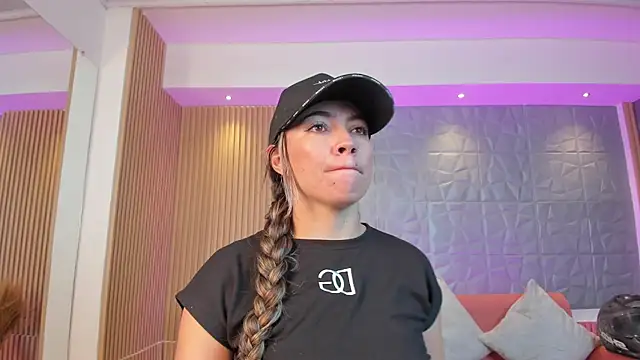 Alessia Taylorr online show from March 18, 2025, 11:44 am