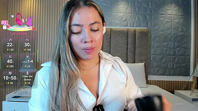 Alessia Taylorr online show from September 13, 2025, 1:33 pm