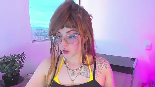 tekila   online show from April 11, 2026, 11:08 pm