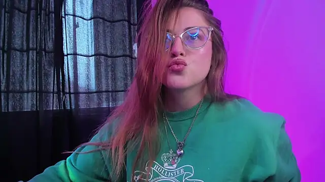 tekila   online show from February 24, 2025, 8:58 pm