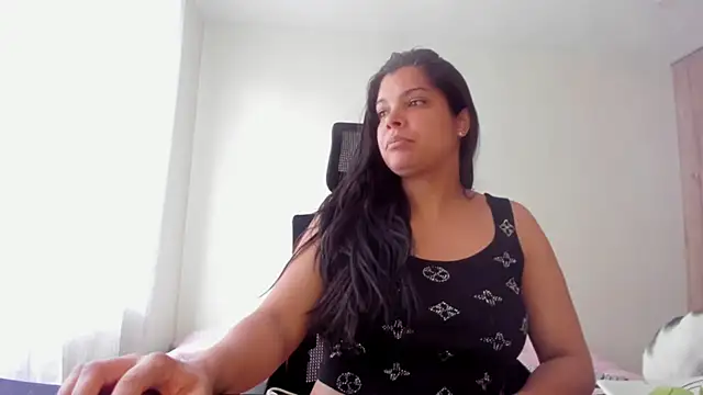 Snapshot of Sweetdreamses_ chatting on March 20, 2026, 2:18 pm Sweetdreamses online show from March 20, 2026, 2:18 pm