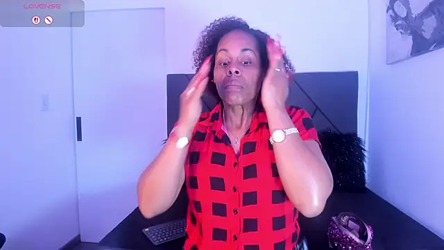 Camille rose  online show from September 15, 2025, 4:51 pm