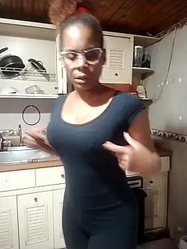 Camille rose  online show from October 10, 2025, 3:35 pm