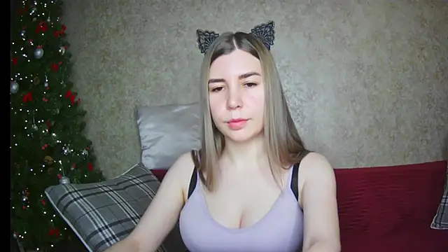 ElllaNuar online show from January 15, 2025, 4:57 am