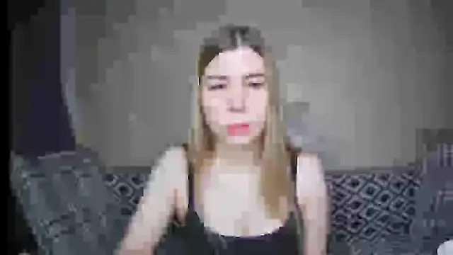 ElllaNuar online show from December 2, 2024, 6:47 am