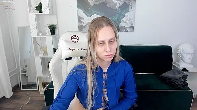 miissblonde online show from March 17, 2025, 2:52 am