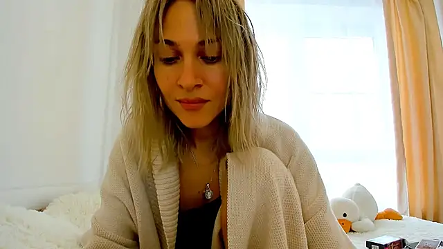 Mona Cruz online show from February 19, 2025, 9:06 am