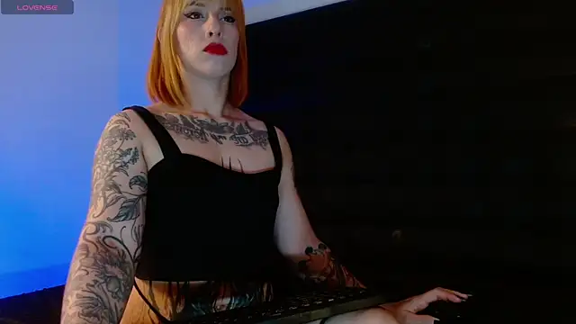 ValenGray online show from April 19, 2026, 12:11 am