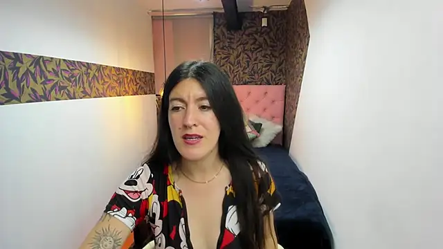LiaCooper  online show from March 15, 2025, 3:06 pm