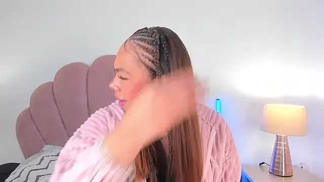 Nicole Paradise online show from January 10, 2026, 12:44 pm