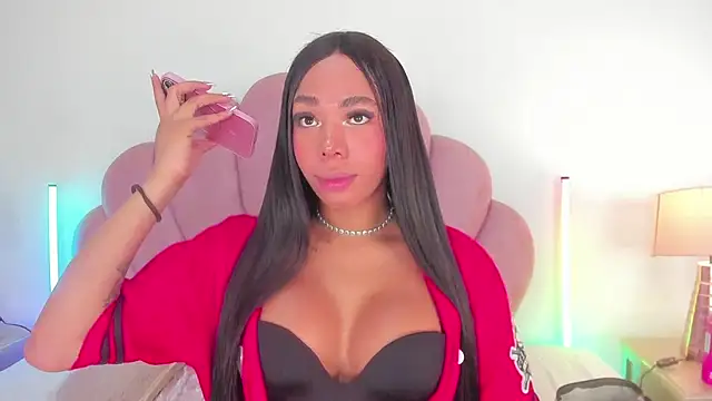 Nicole Paradise online show from April 7, 2026, 1:02 pm