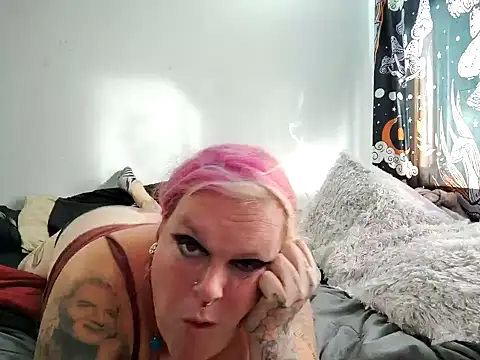 Trans Girl next door420 online show from January 11, 2025, 11:24 pm