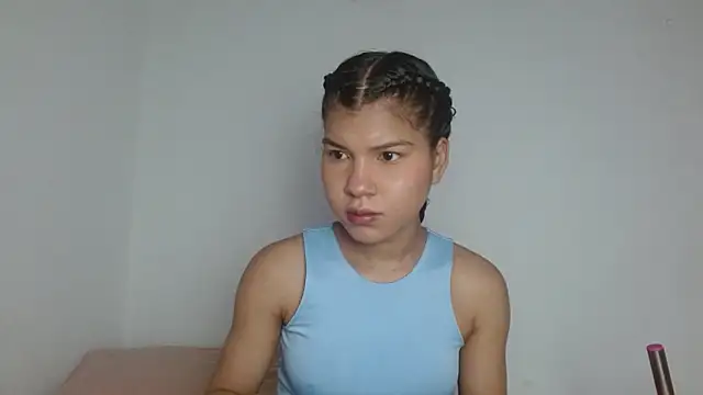 Snapshot of SophiaMeyerst chatting on February 13, 2025, 5:44 pm SophiaMeyerst online show from February 13, 2025, 5:44 pm