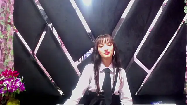 Aurora 18 online show from March 6, 2025, 12:21 am