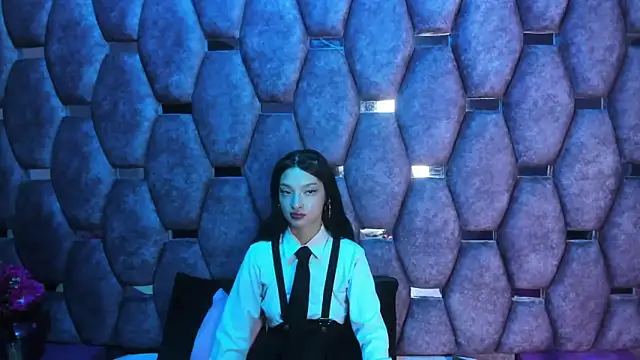 Aurora 18 online show from September 19, 2025, 2:32 pm