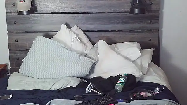 SpAzZ1234 online show from February 15, 2026, 7:51 am