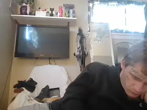 Snapshot of SpAzZ1234 chatting on March 9, 2025, 8:42 pm SpAzZ1234 online show from March 9, 2025, 8:42 pm