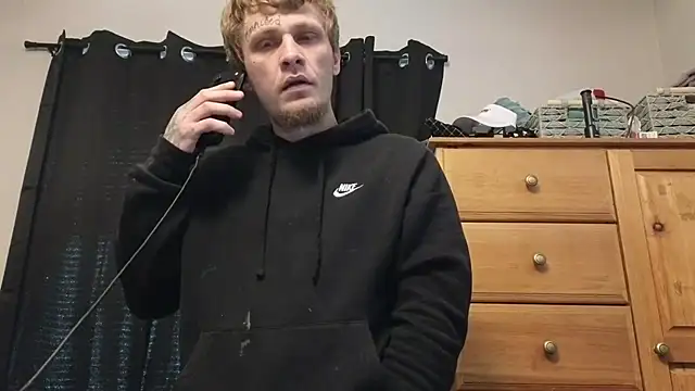 SpAzZ1234 online show from February 12, 2026, 5:02 pm