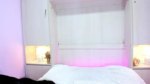 valerymeyerr online show from September 11, 2025, 4:12 am