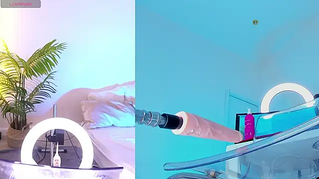 Snapshot of Sexydoll112 chatting on February 19, 2026, 12:51 am Sexydoll112 online show from February 19, 2026, 12:51 am