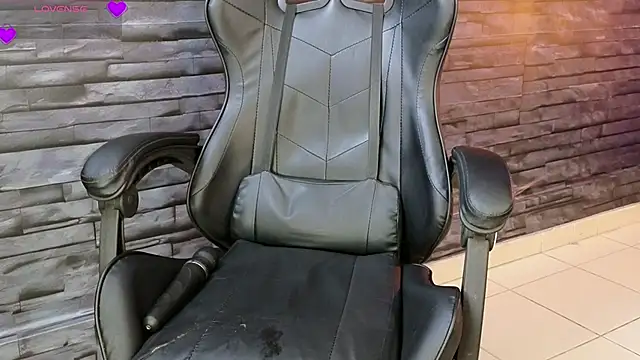 Snapshot of Lilith_Zen chatting on February 6, 2025, 8:18 am Lilith Zen online show from February 6, 2025, 8:18 am