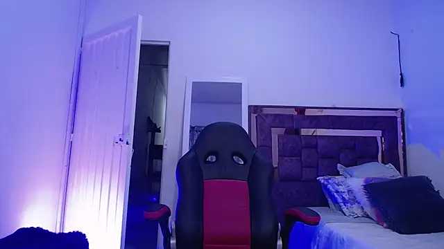 Snapshot of alejandrafitt chatting on October 4, 2025, 4:03 am alejandrafitt online show from October 4, 2025, 4:03 am