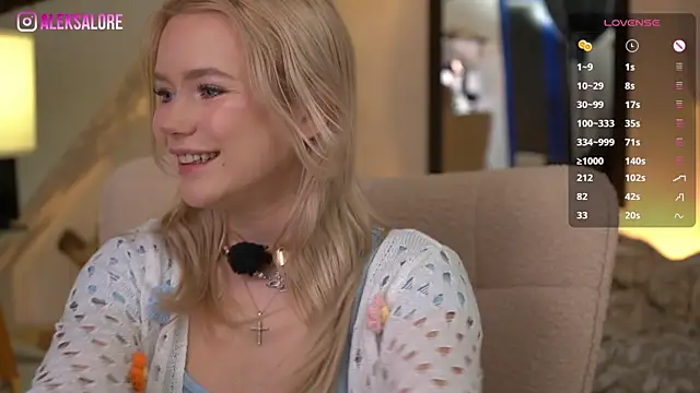 LexieLoree online show from January 7, 2026, 4:06 am