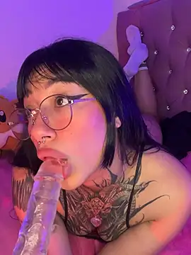 Akari1 Mischief online show from March 15, 2025, 8:26 am