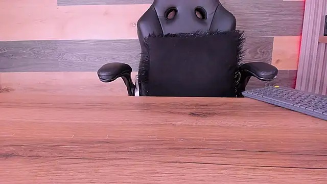 EmmilyCristal online show from March 21, 2025, 11:34 pm