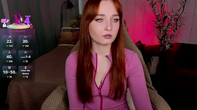 Emma Chery online show from October 12, 2025, 1:45 pm