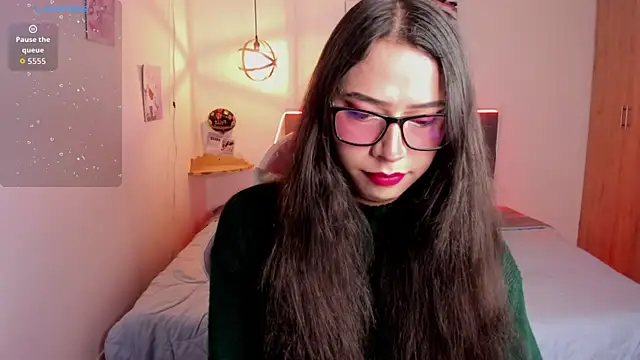 paula kawaiifu  online show from October 22, 2025, 2:16 pm