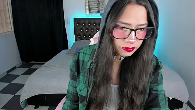 paula kawaiifu  online show from March 7, 2025, 2:12 pm