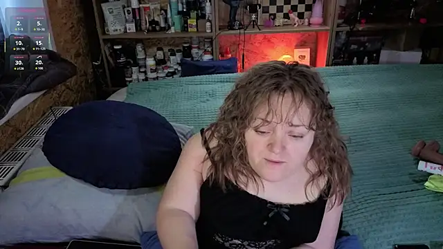 Snapshot of MiniNatalie chatting on November 16, 2025, 3:11 am MiniNatalie online show from November 16, 2025, 3:11 am