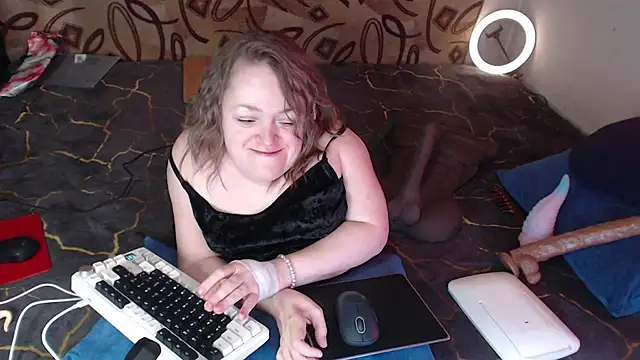 Snapshot of MiniNatalie chatting on March 13, 2025, 8:04 am MiniNatalie online show from March 13, 2025, 8:04 am